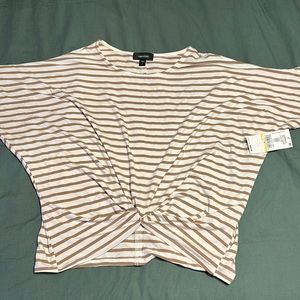 NWT Karen Kane women’s striped batwing twist front size small